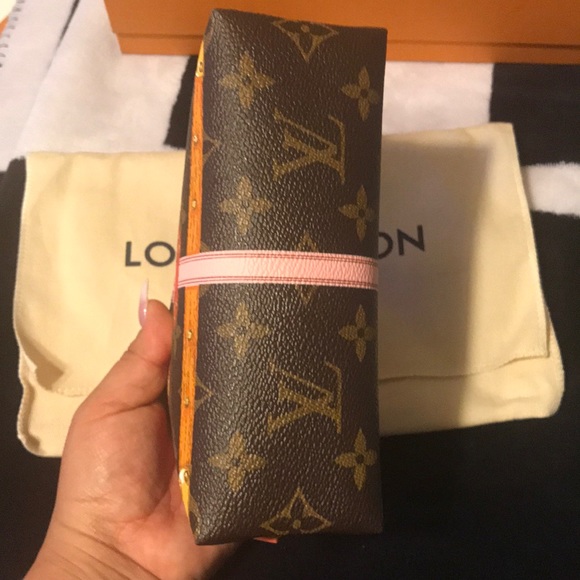 Louis Vuitton Trunks Cosmetic pouch pm ! - Picture 7 of 8